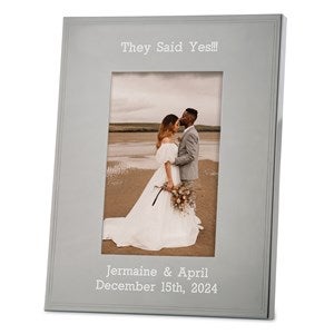 Engraved Family Tremont Gunmetal 4x6 Picture Frame - Horizontal/Landscape